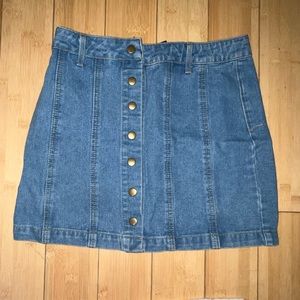 Forever 21 denim skirt with buttons